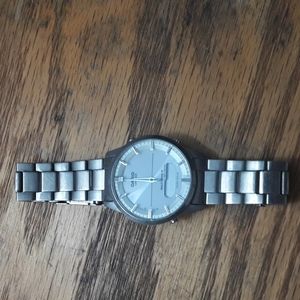 Men's Casio Lineage watch.